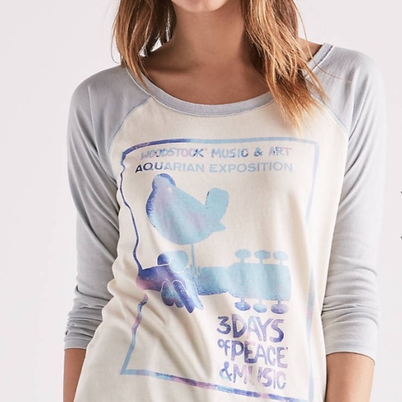 Lucky Brand Tops - Lucky Brand Woodstock Raglan Tee Size L